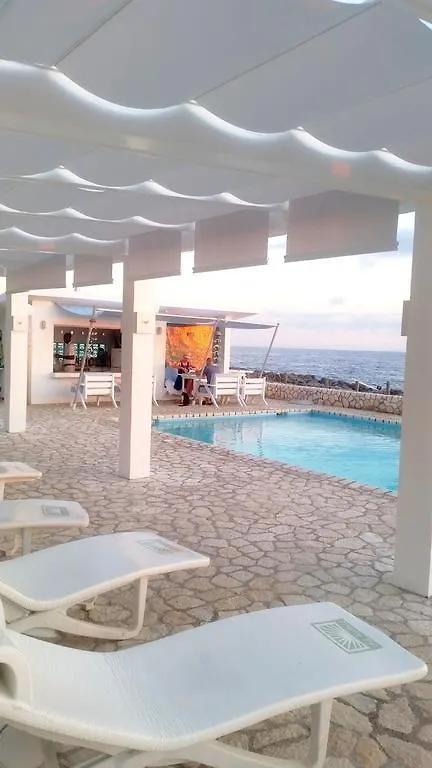 Hotel Idle Awhile Cliffs Negril
