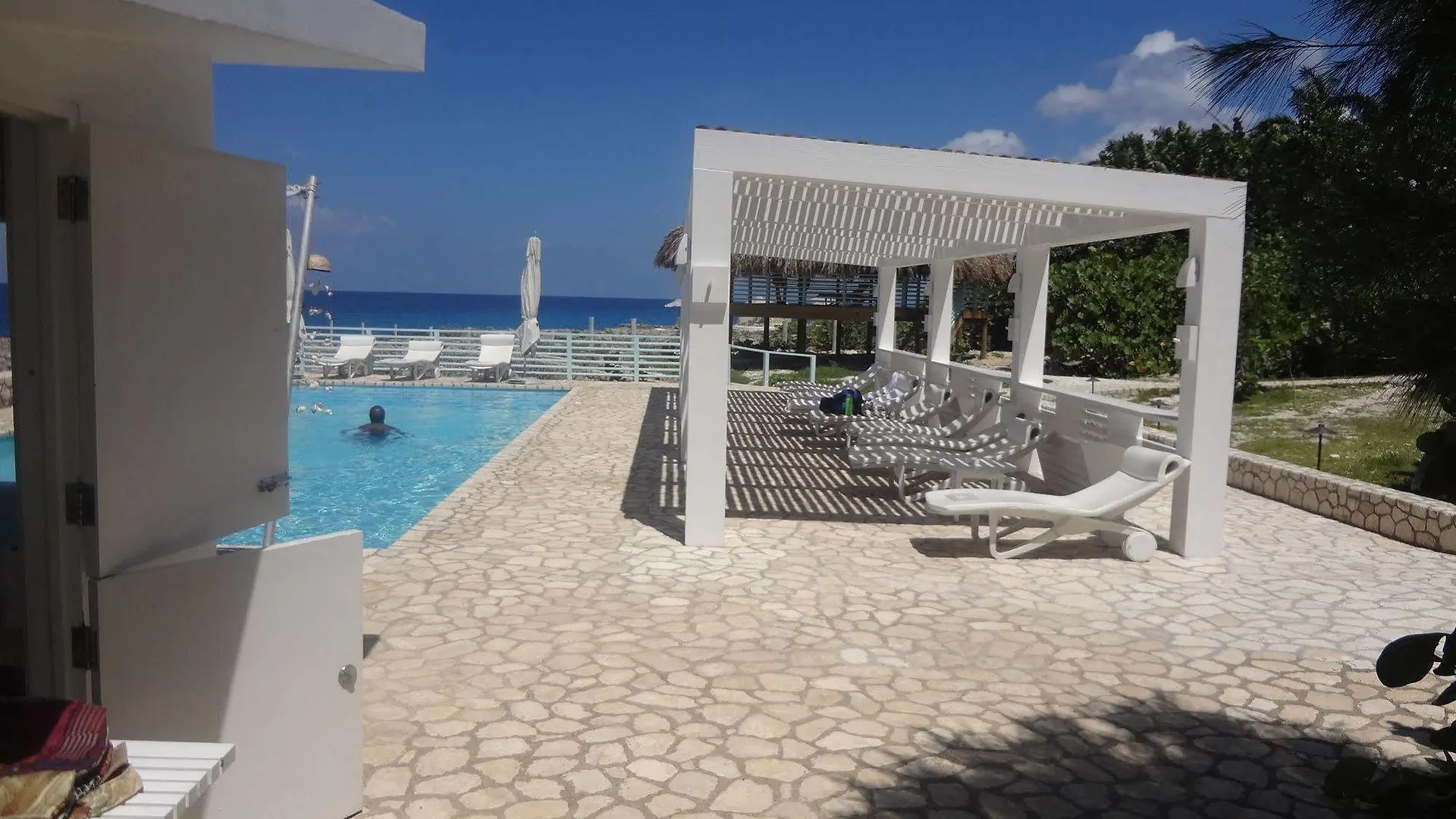 Hotel Idle Awhile Cliffs Negril